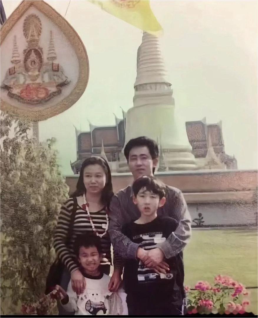 人生不过是一场体验而已，如果还是那个车间主任的话，现在就算混的最差也是正处级别退