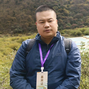 诗词学者黄永强