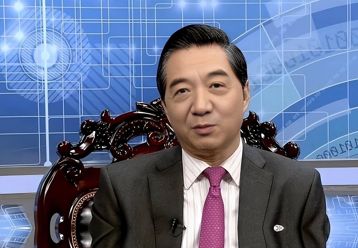 美国为何不敢打？著名军事领域专家张召忠曾一针见血表示：“美国若因台岛与中国在台海