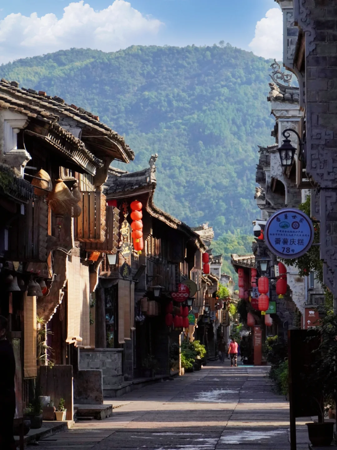 古色古香的街道，是岁月沉淀下的美好