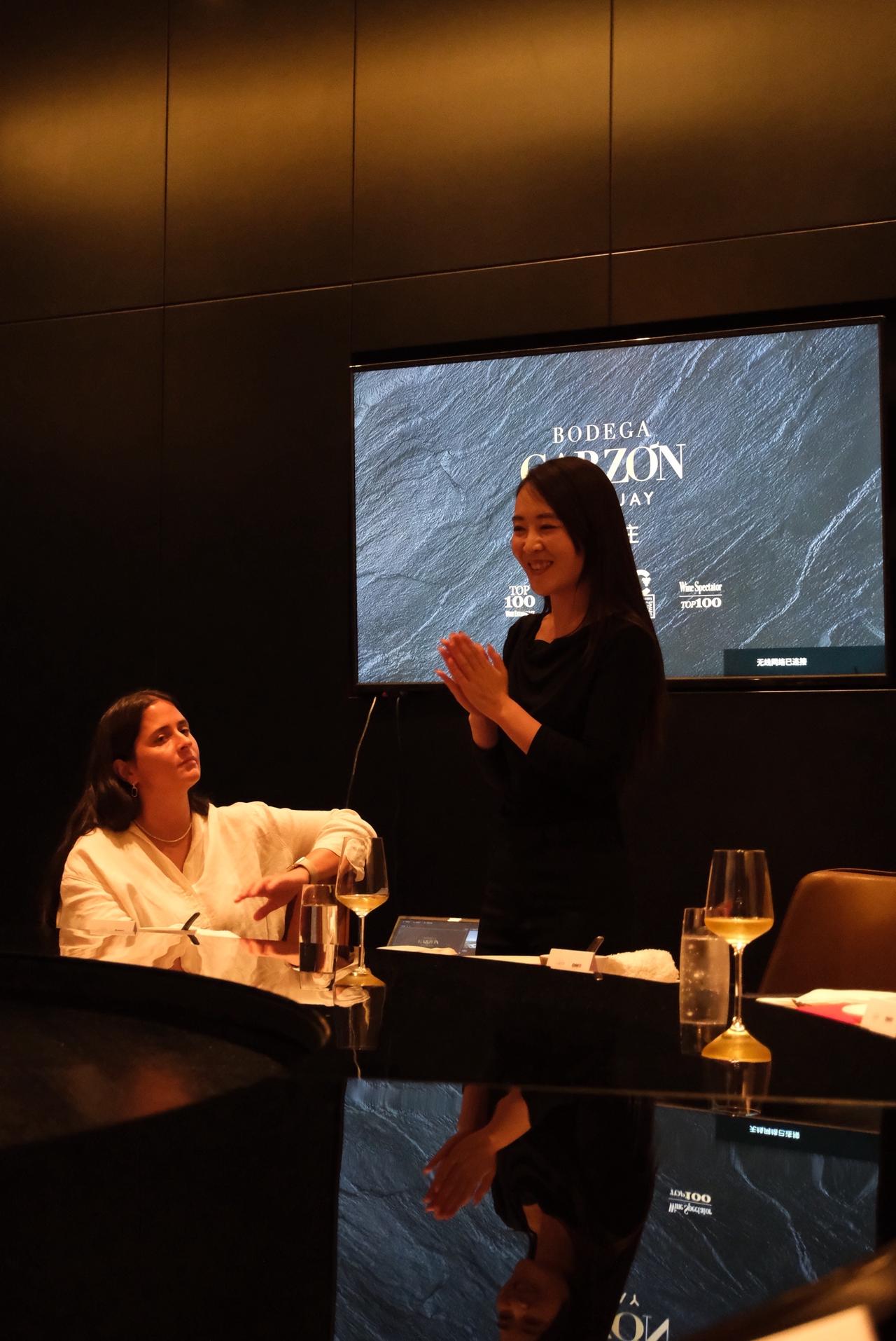 在重庆丽晶酒店体验了一场超有质感的葡萄酒晚宴🍷
丽晶轩×乌拉圭嘉颂酒庄的联名盛