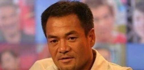 1994 年，王志文抢走了尤勇智的女友许晴，尤勇智到葛优家痛哭，葛优安慰他说：“