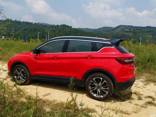 【车主：内饰设计比较适合年轻人，黑红的搭配年轻化】
吉利缤越 2019款运动版 