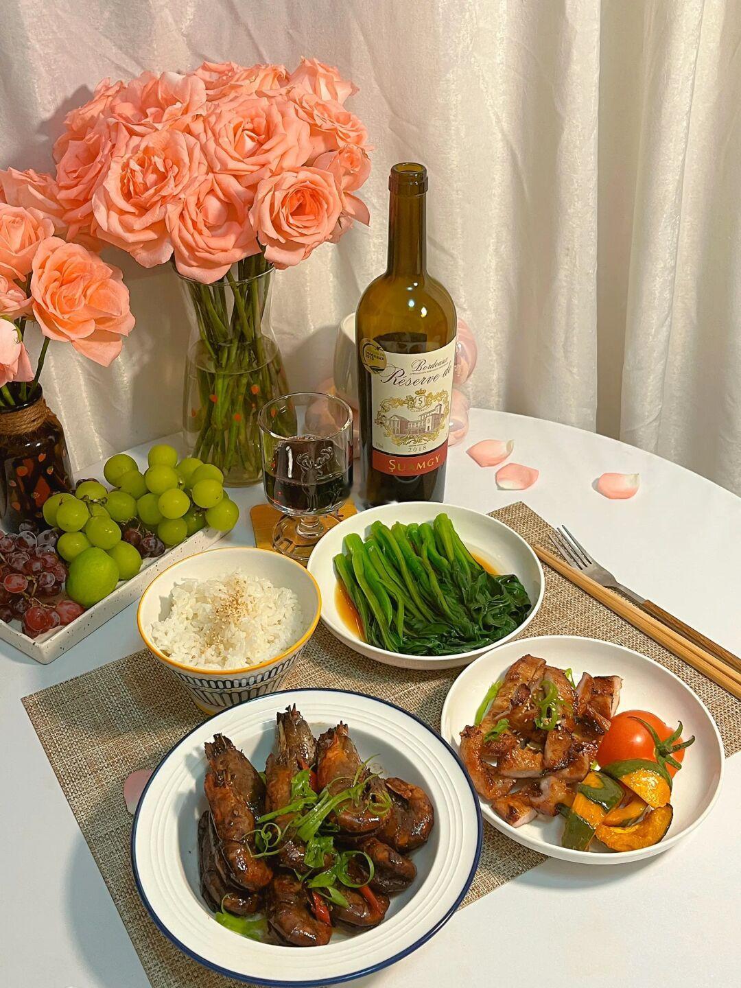 晚餐🍷chill～红酒焖罗氏虾你们一定要试试！