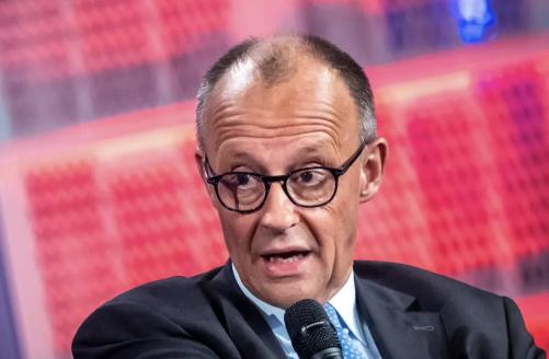 以色列铁了心要把战火烧到黎巴嫩，结果却被默茨当众打脸，直言敢打黎巴嫩，就是犯了致