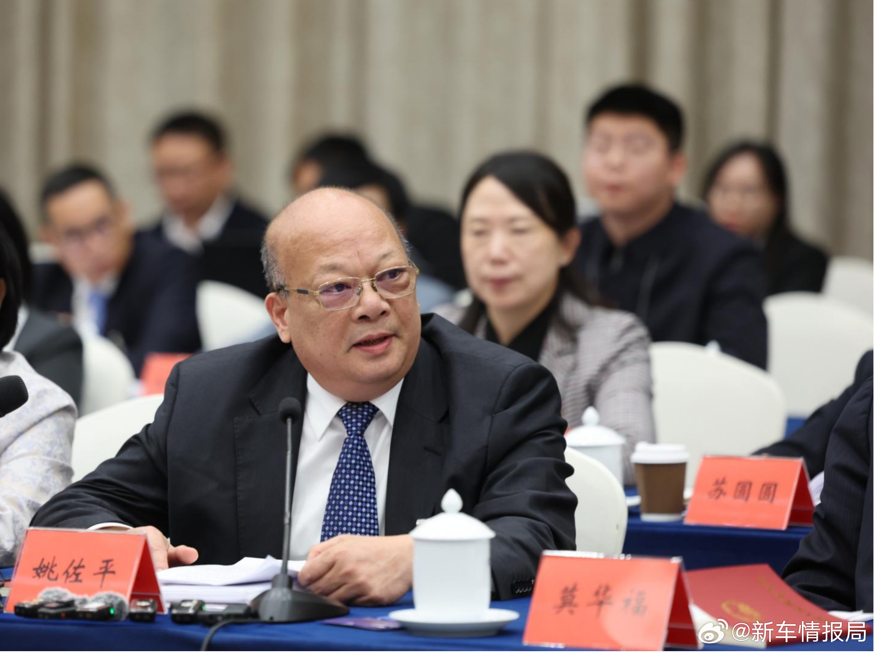 五菱姚佐平建议加快政策创新与生态构建汽车看两会在第十四届全国人民代表大会第四次会