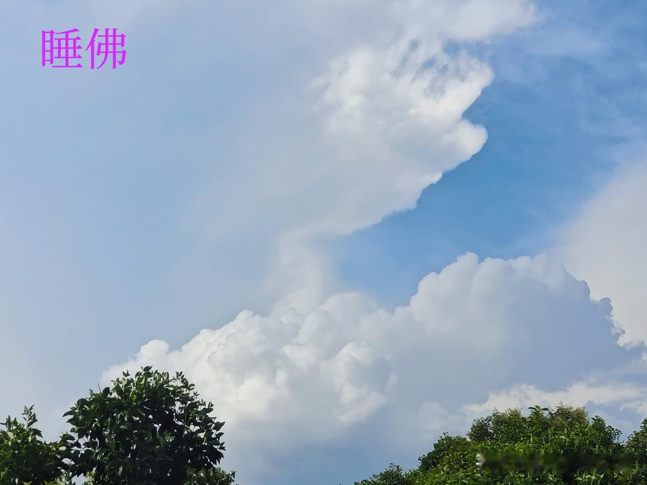 拍到了：睡佛、观音菩萨、孙悟空、各路神仙。

终生坚持作品原创的人
图片来源于作
