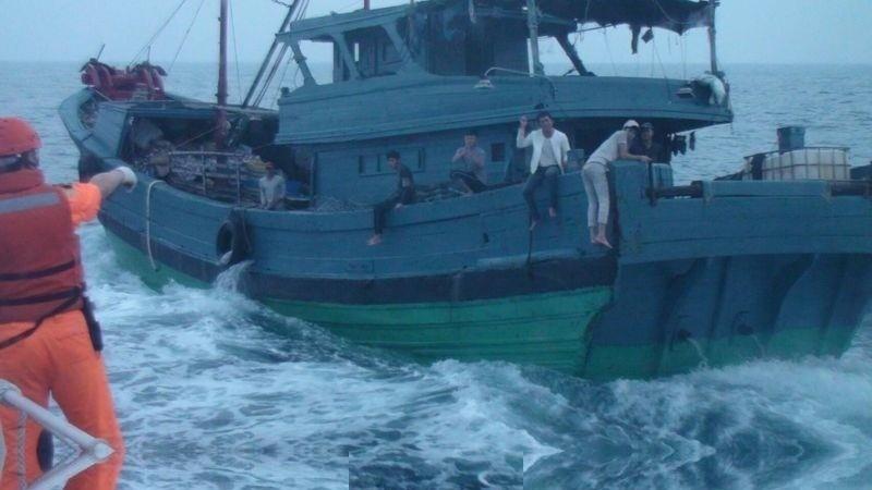 18天了！！被台湾“海巡署”非法扣押的6名福建渔民仍未获释放，人、船依旧被扣在澎