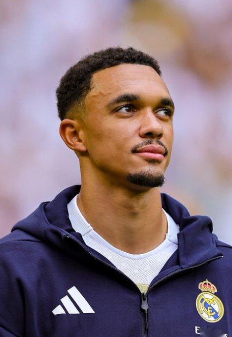 关于阿韦罗亚告诉特伦特他不在其计划之内的传闻不属实 皇家马德里和阿韦罗亚都指望着