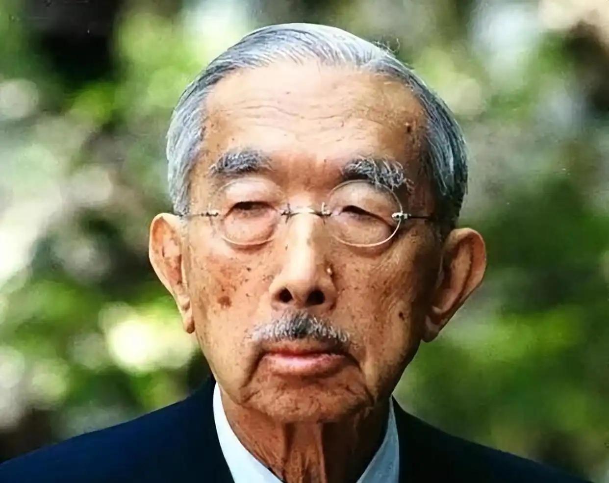 80年前，‌罪大恶极的日本天皇裕仁逃过了审判。由于美国出于冷战战略考量，决定保留