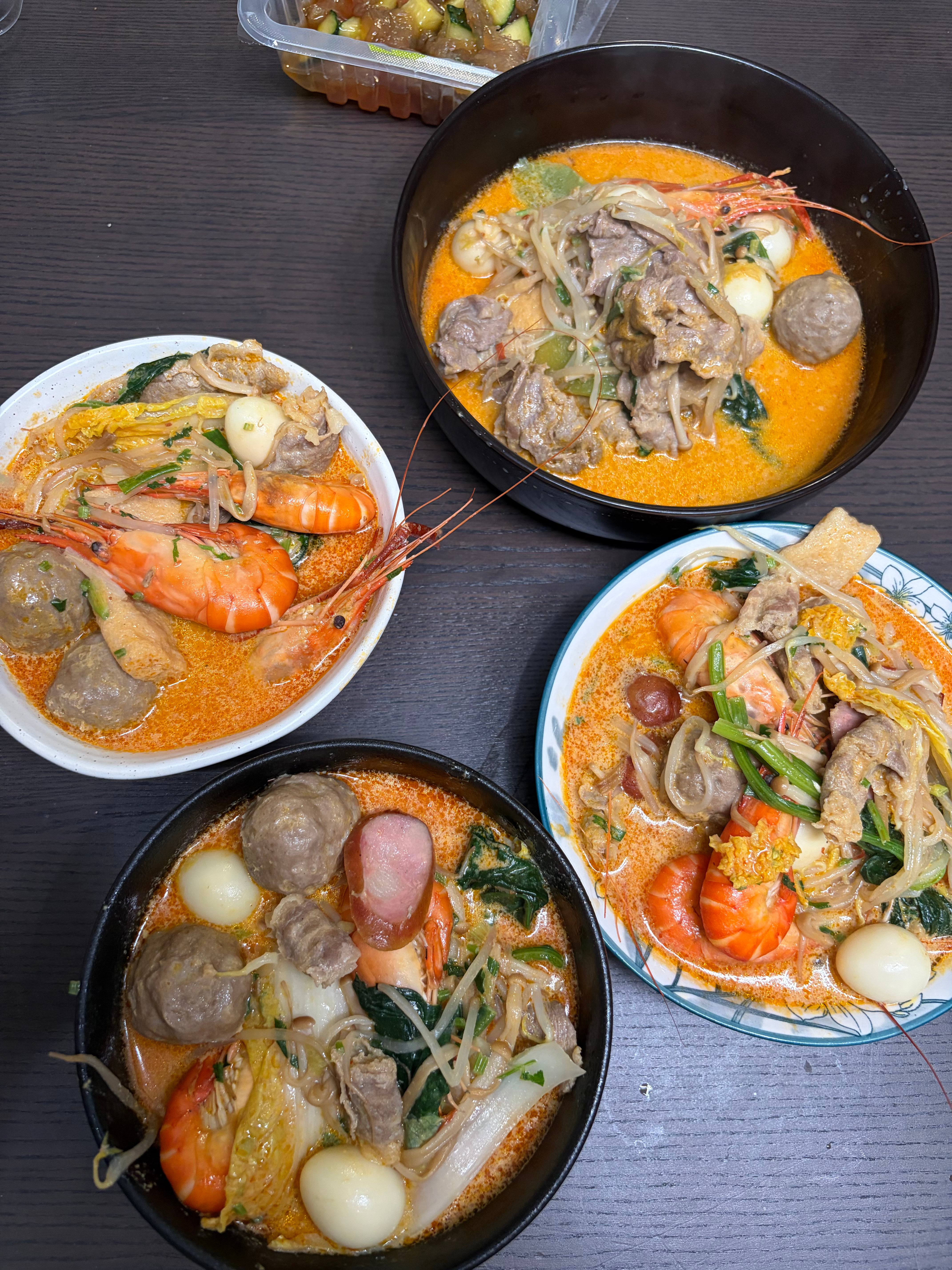已回杭，来朋友家蹭饭，我那个从不下厨的朋友一出手竟这么有食欲！ ​​​