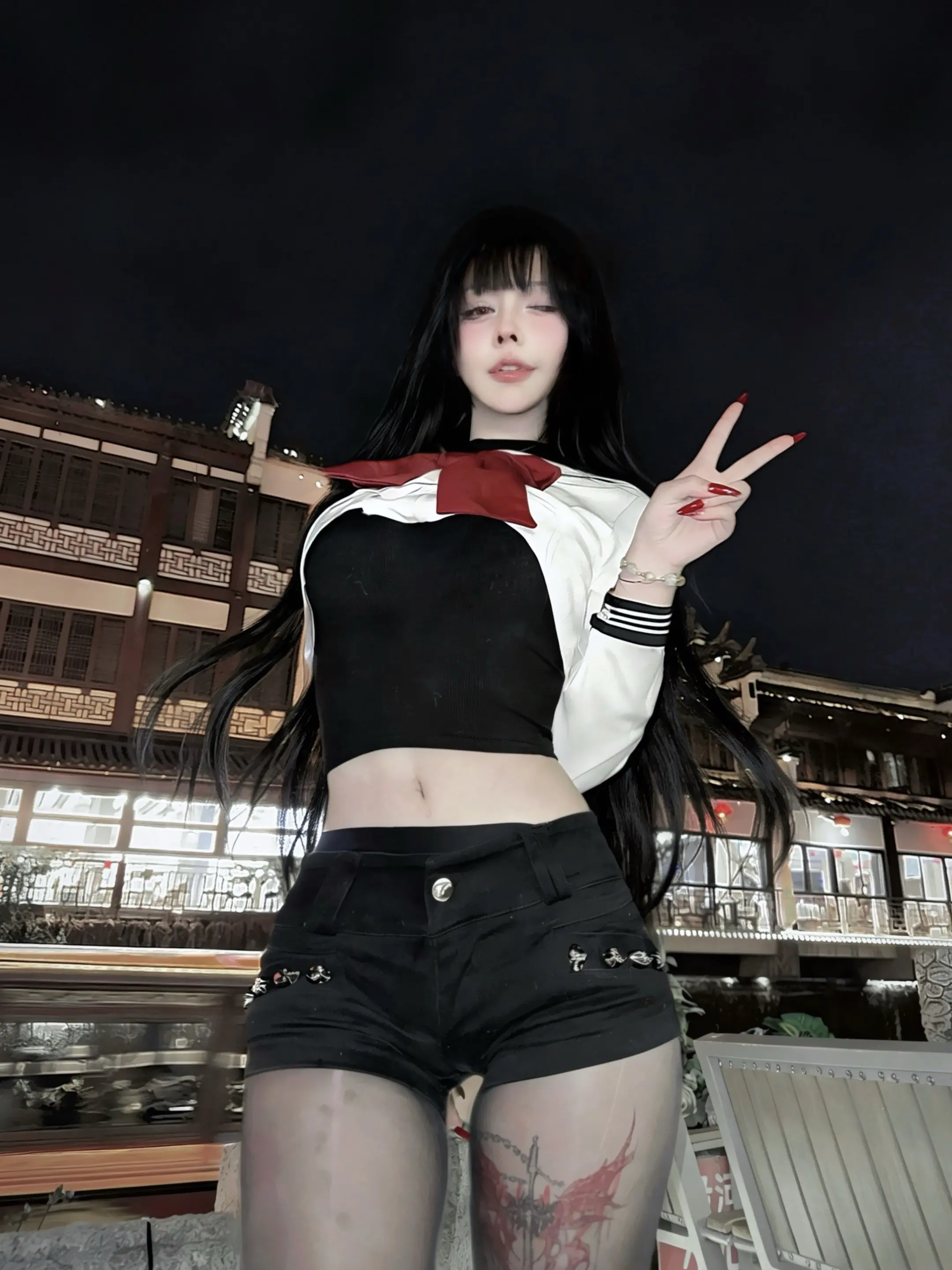 为了能跟你约会而改变自己形象的姐姐。