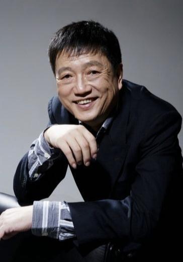 老戏骨秦焰去世，享年72岁，这十个角色藏着他的半辈子：
 
1，《编辑部的故事》