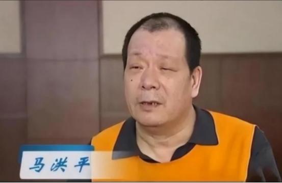 2003年，哈尔滨一位保安用2000元买彩票，第二天一开奖就中了500万。更令人