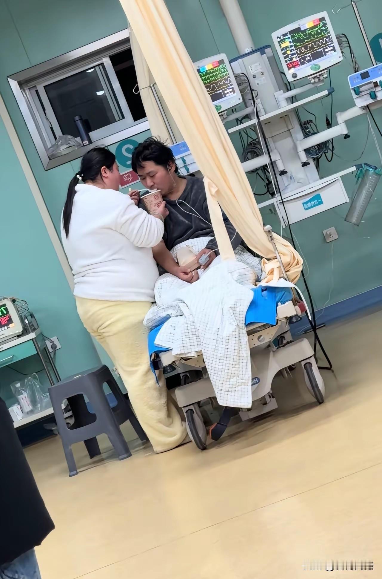 这一幕让人看到了人世间最宝贵的东西，这个最宝贵的东西就是爱！只要有这个最宝贵的东