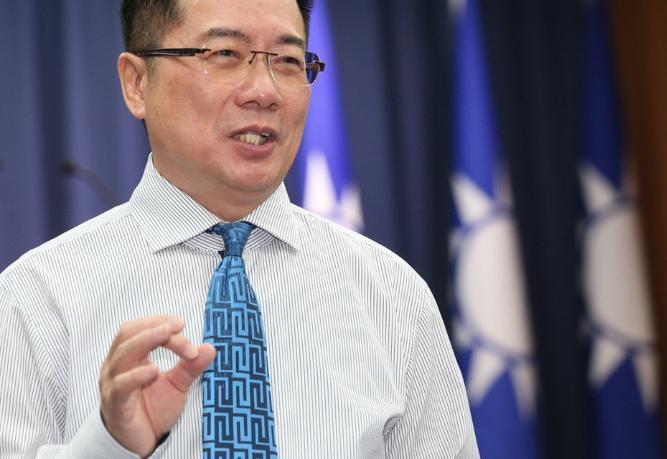 脑洞真大！蔡正元在节目上“严肃”分析：中国大陆迟迟不动手统一台湾，关键原因不是军