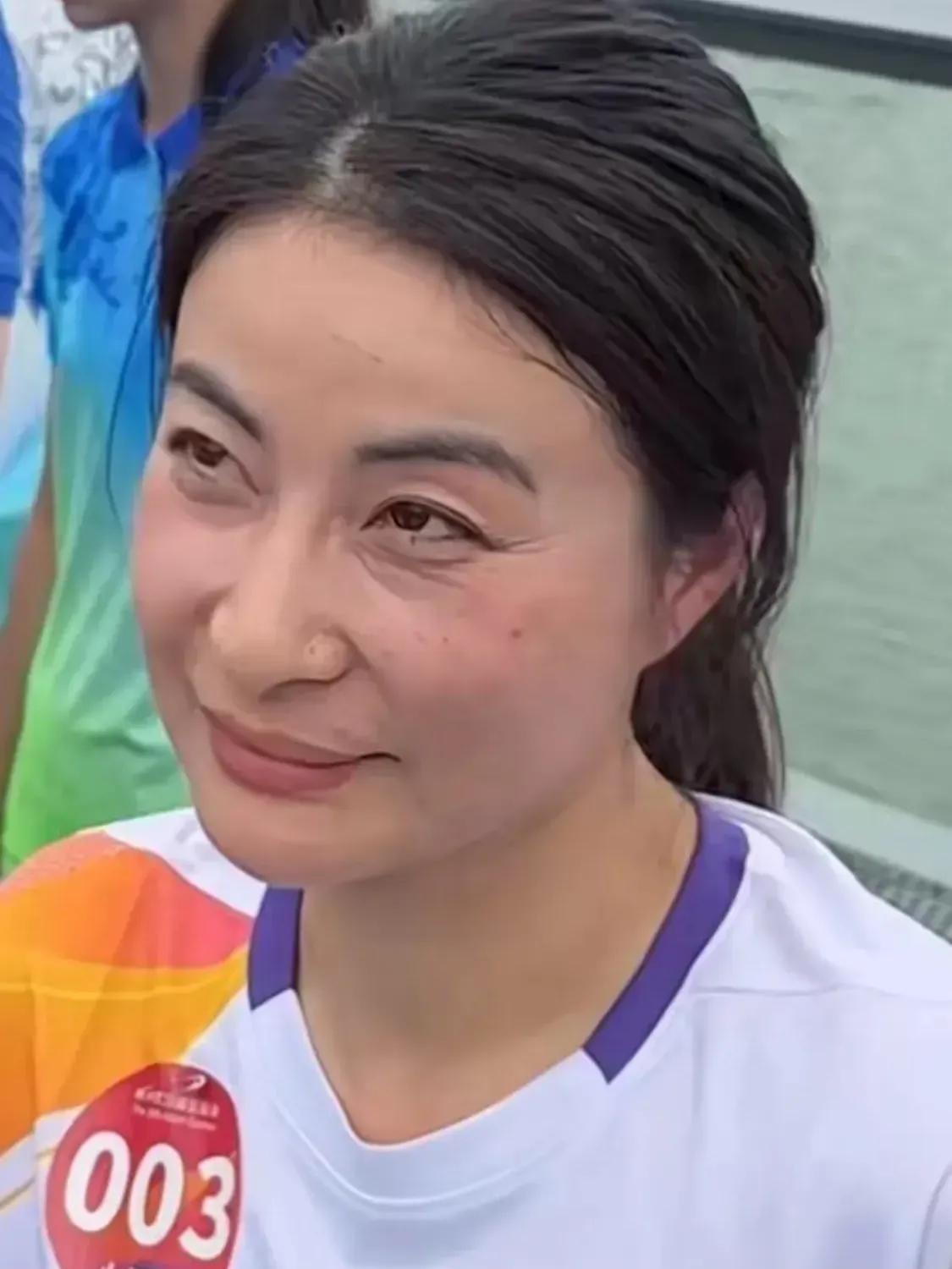 郭晶晶，真的太意外了！

9月20日，郭晶晶现身杭州亚运会传递火炬时，大家发现作