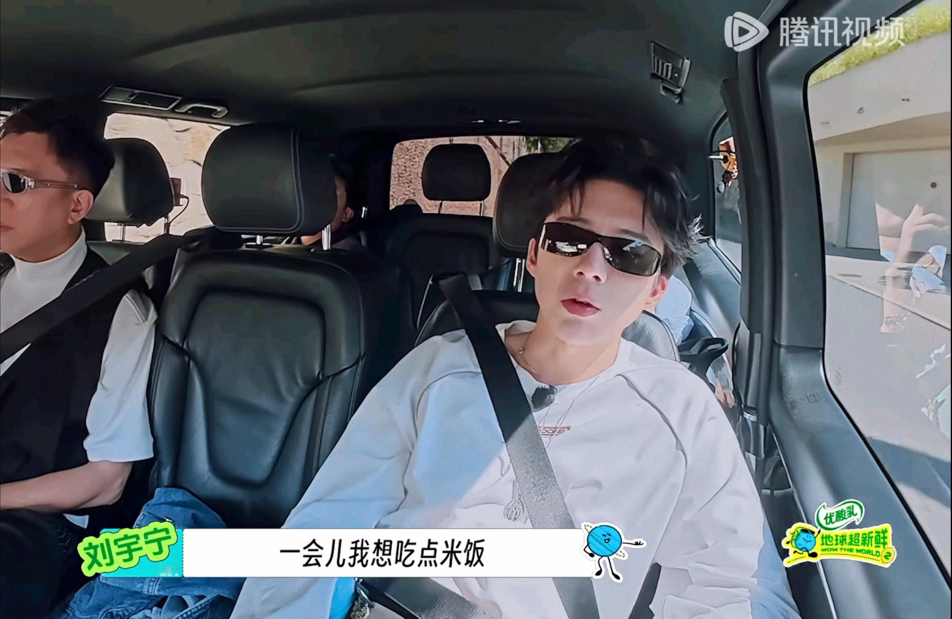 我家碳水脑袋的小猪包弱弱的开口“一会儿我想吃点儿米饭🥺”好可怜哦，努力减肥的小