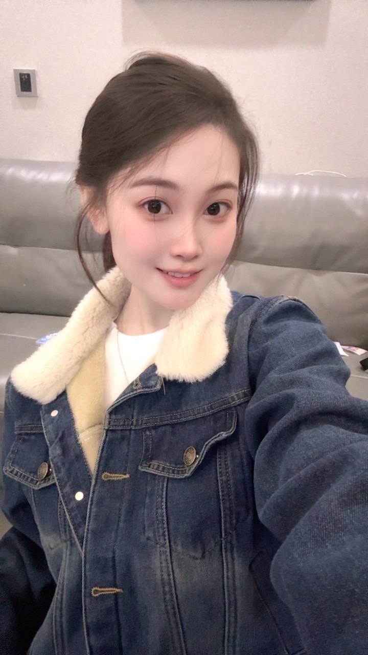 为了不让自己心里有很大的落差 我对任何事都不抱太大期望这是阴影 也是教训