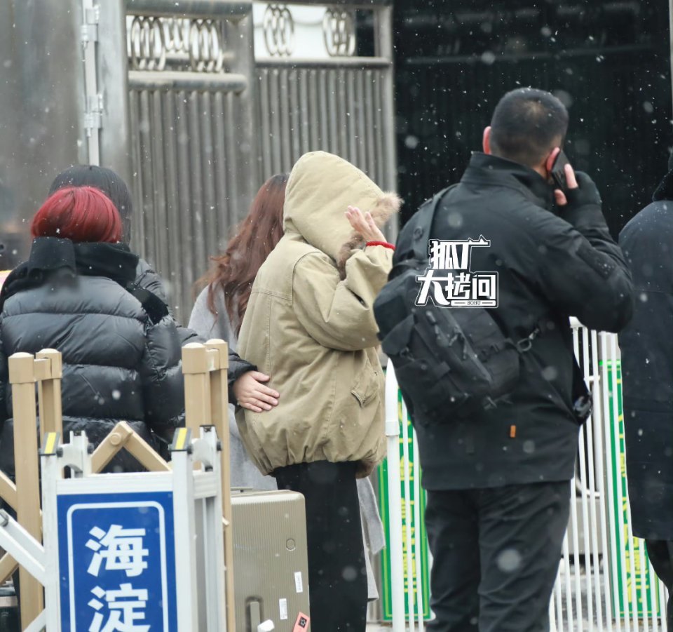 白鹿现身央视春晚大联排白鹿现身春晚联排了 白鹿现身春晚联排啦白鹿