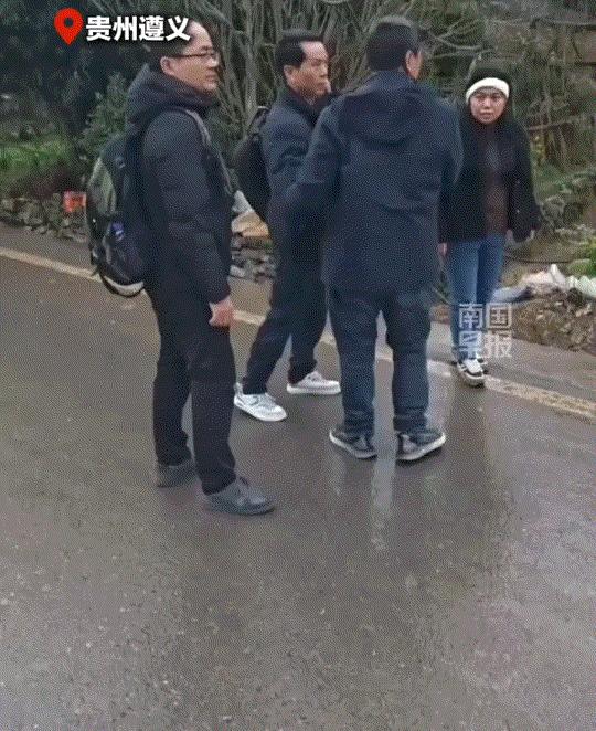 “以后孩子的工作我负责了！”这位老板承诺道，这一幕发生在一个孩子母亲的葬礼上！春