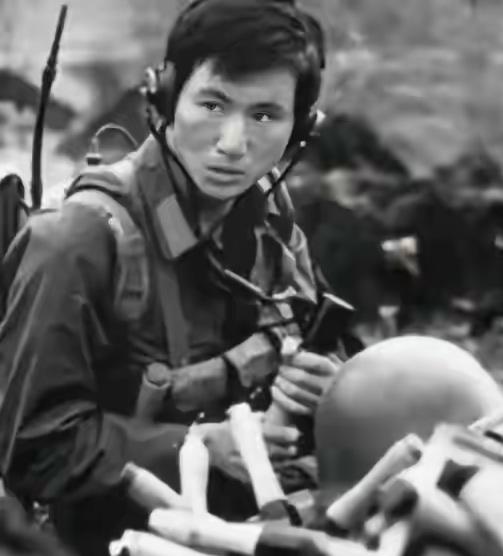 1985年，在老山战场上，曾经歼敌18人的英雄杨启良，转业后却被地方恶霸刁难，他