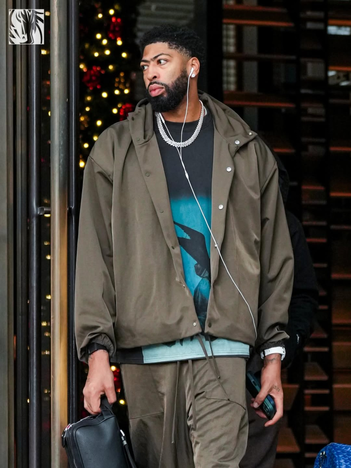 冲！安东尼戴维斯