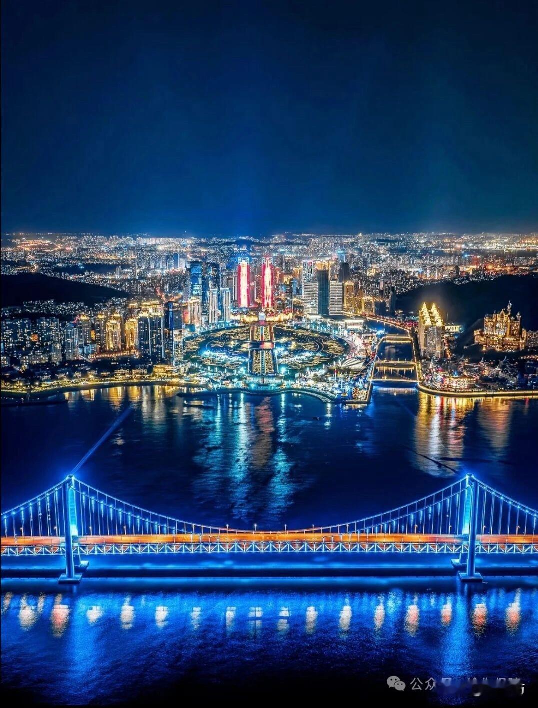 你要问大连到底哪儿好？我觉得首先是老天爷赏饭吃——气候太得劲儿了！
别看也在东北