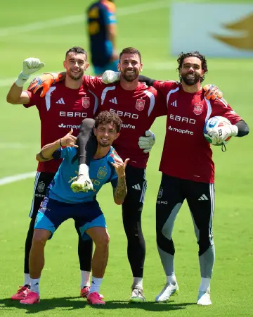 这是西班牙❤️🇪🇸围观世界杯巴萨西班牙vs佛得角