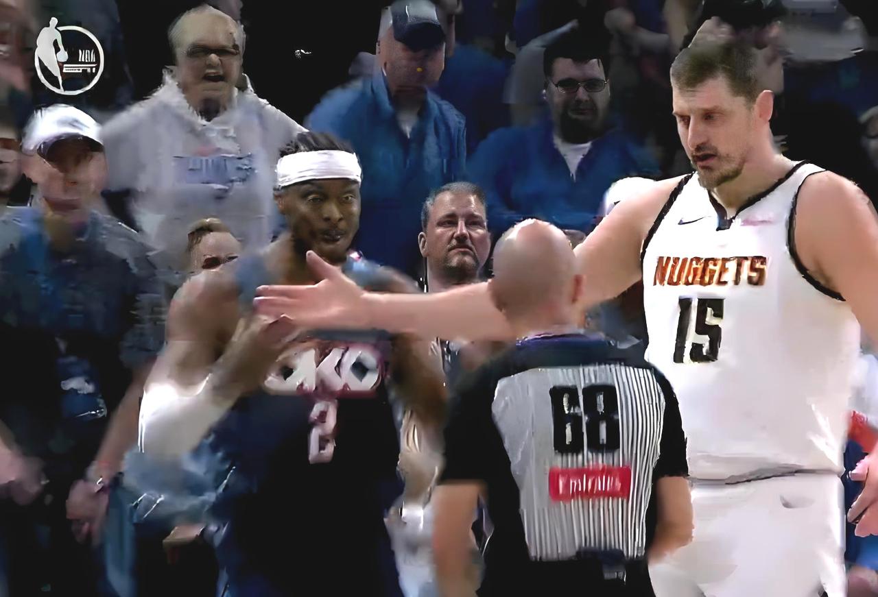 胆量真不小，亚历山大造约基奇犯规，又将球砸向约老师！

雷霆主场同掘金的比赛无疑