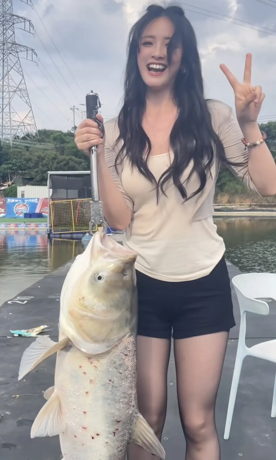 户外钓鱼 垂钓 钓大鱼