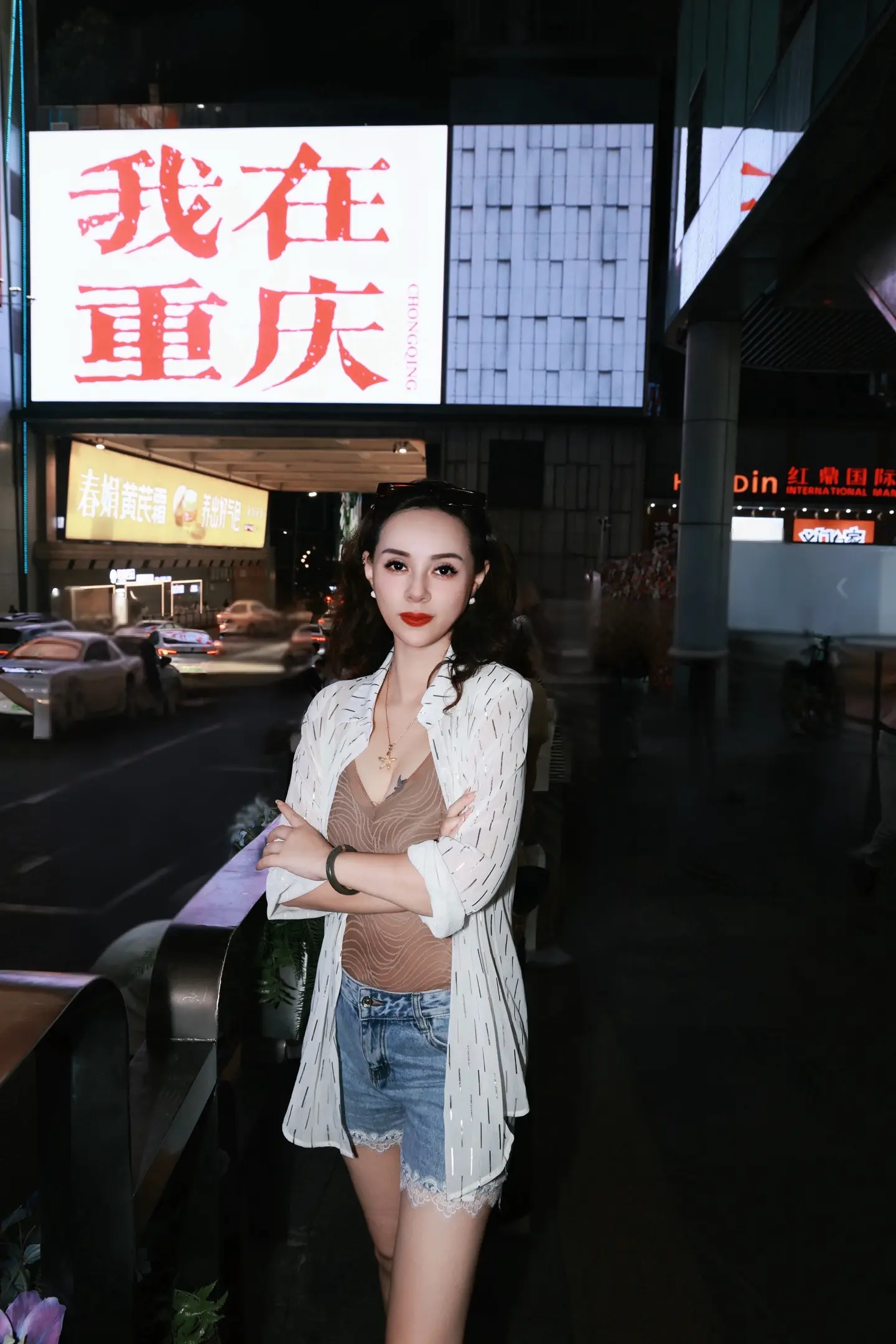 总有一些人 ，坐在一起就很快乐了，时间为证 ，岁月为名 ，快乐万岁！
