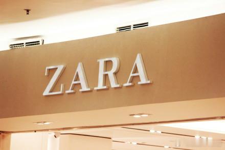 Zara客服回应安全隐患针对阔腿裤容易踩到致摔倒的问题，上述客服表示，可以在购买