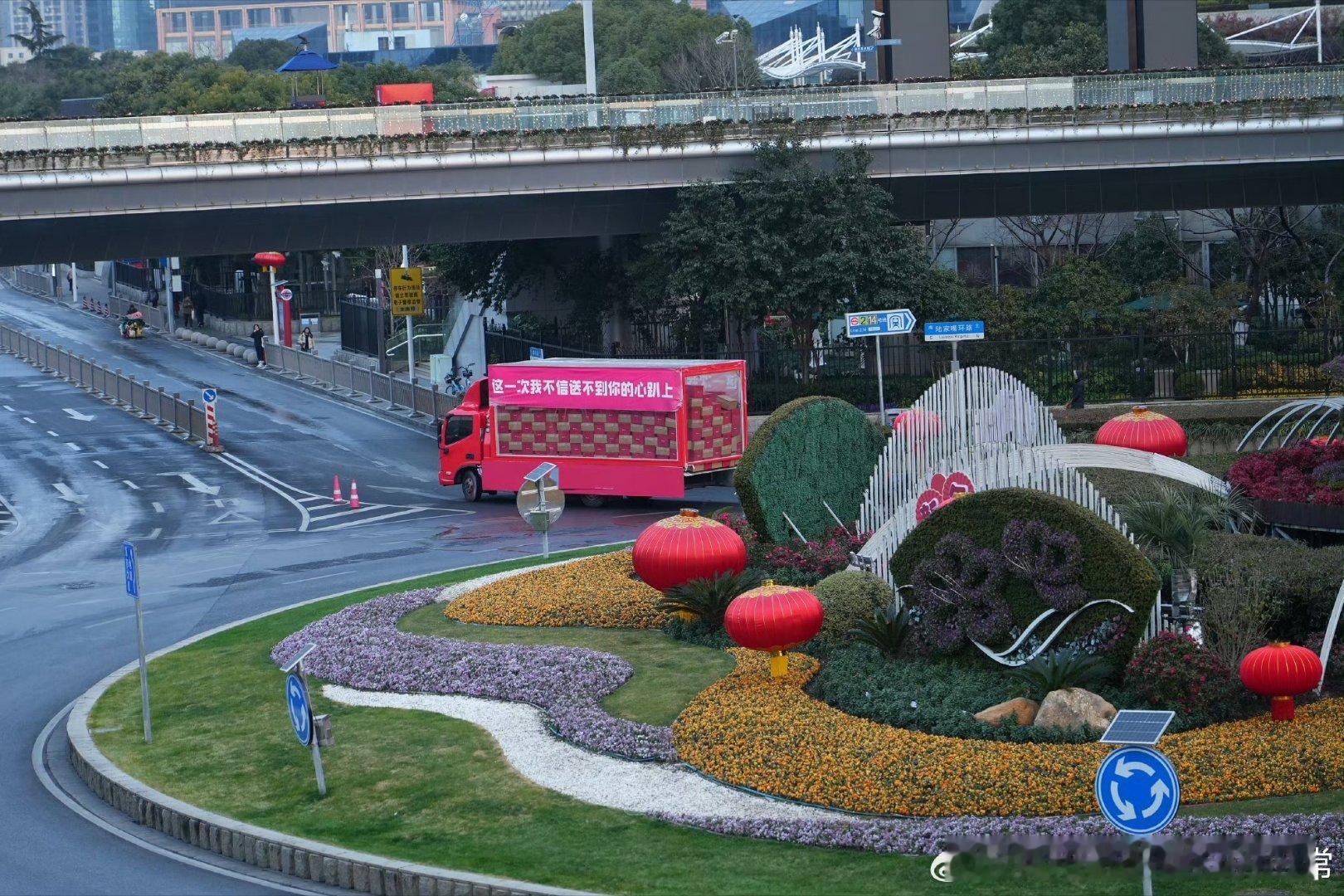 让中国仪式感给大家一点震撼 各种讲究和场面直接把我看呆了！满满都是对生活的热忱，