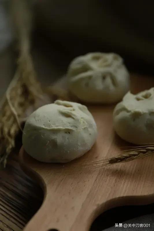 豆包是全才，全能型选手，除了动手差一些，只动口不动手。都说豆包是全才、全能型选手