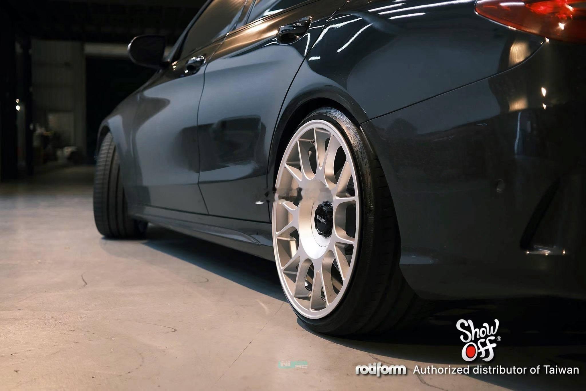 奔驰C级旅行车 轮毂升级分享美国潮牌ROTIFORM轮毂 型号TUF-R 19寸