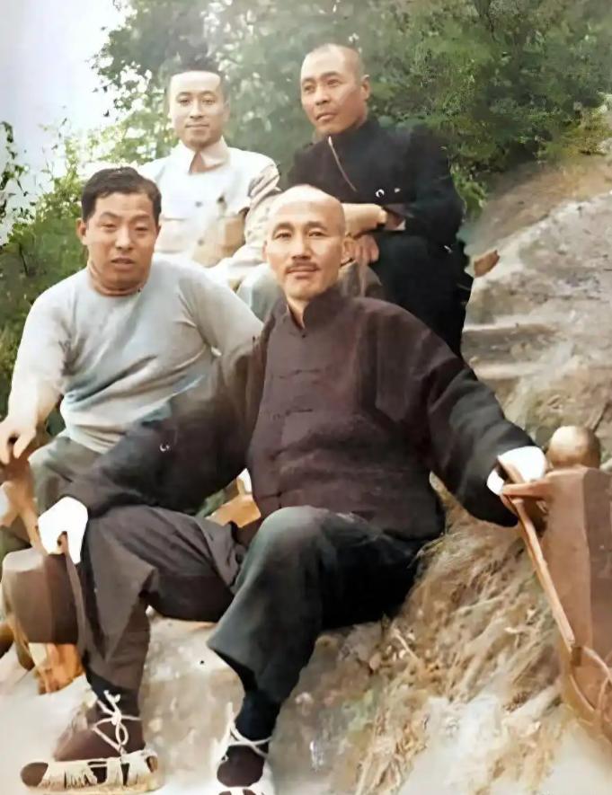 1936年，蒋孝先被打死在华清池二道门的小花园里后，担任捉蒋行动总指挥的刘多荃对