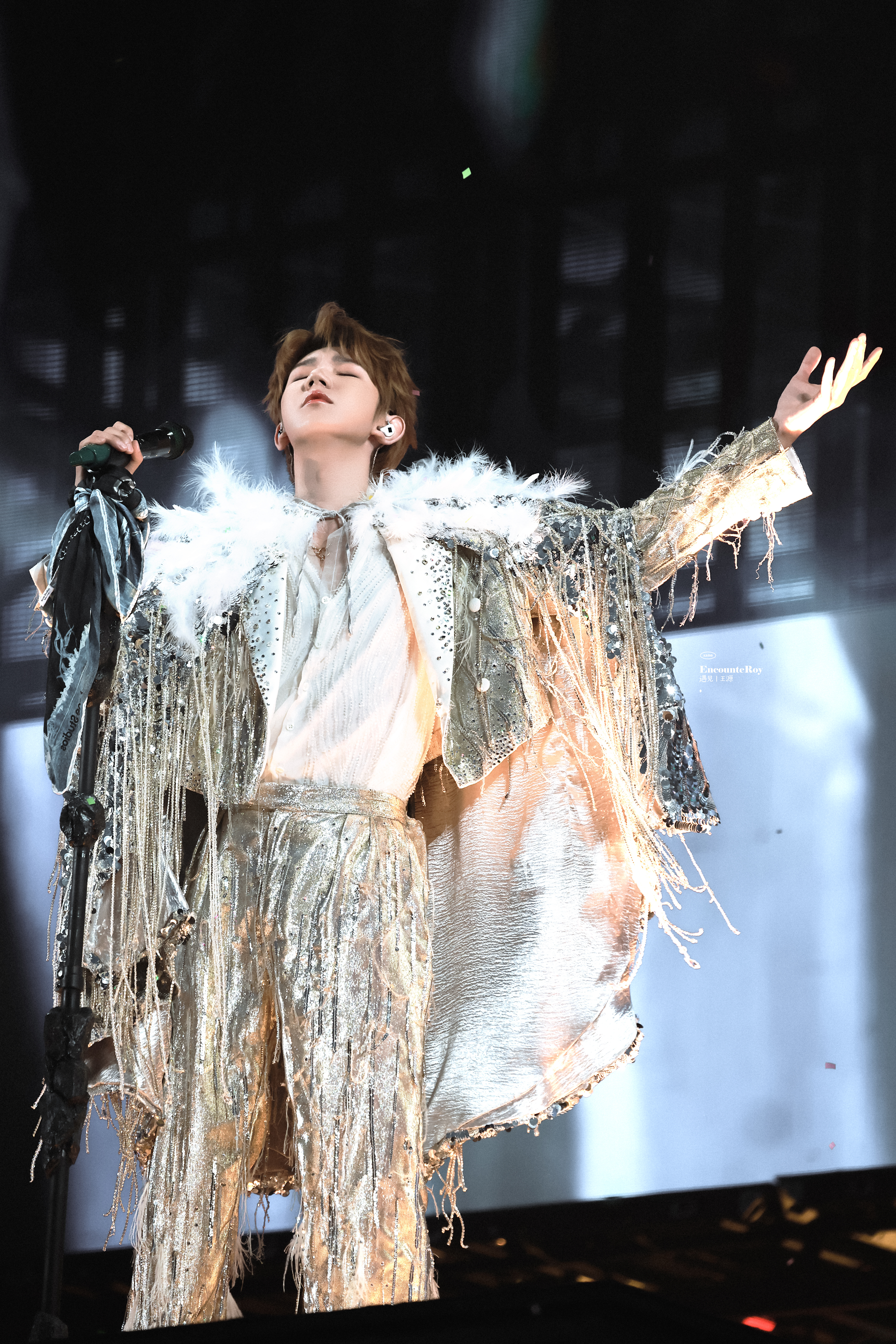 𝟐𝟔𝟎𝟕𝟎𝟓📍𝐒𝐡𝐚𝐧𝐠𝐡𝐚𝐢今天也来听你唱王源宇