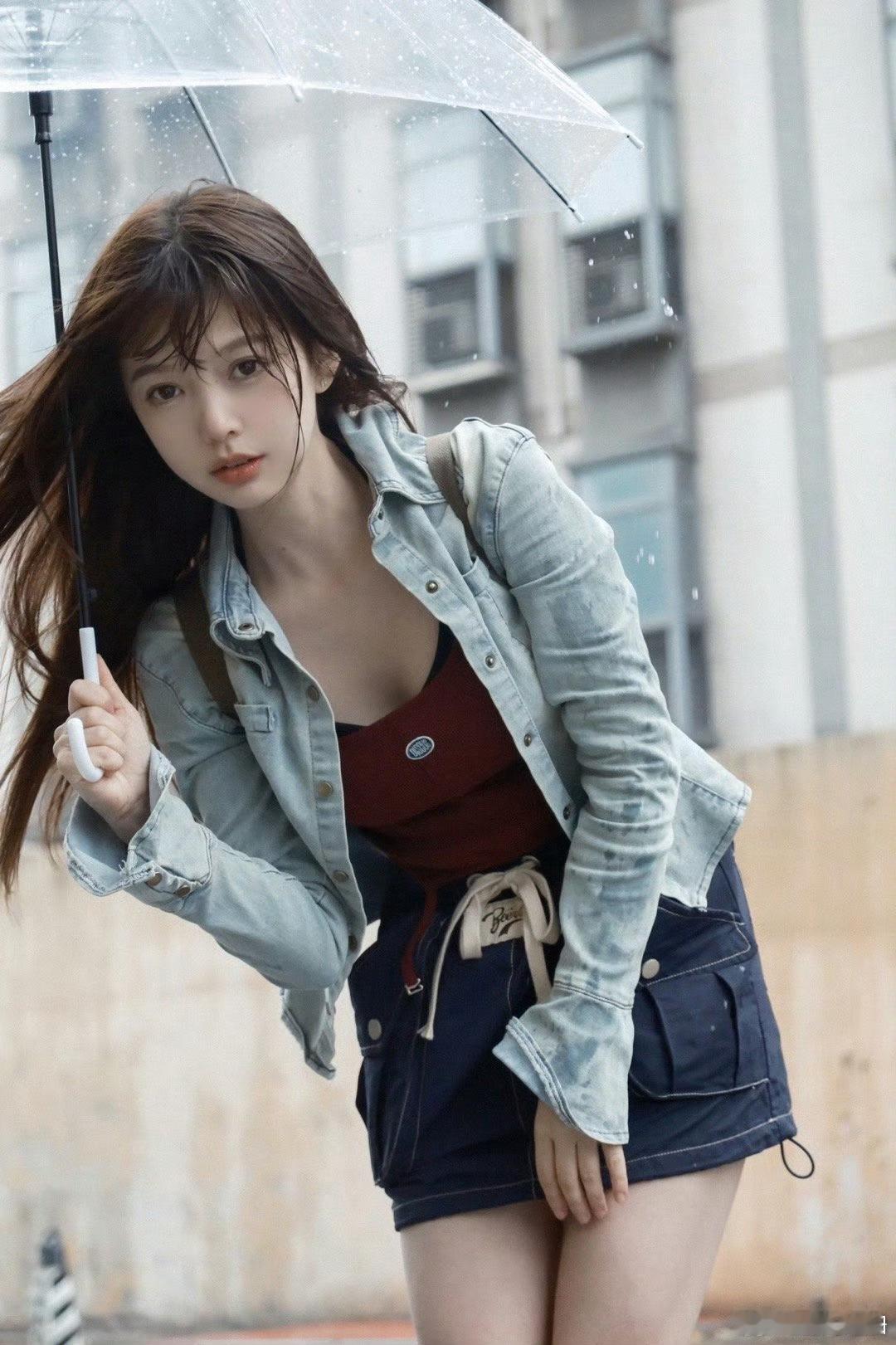 #重庆约拍[超话]##重庆约拍啦[超话]##重庆约片啦[超话]# .下雨天🌧️