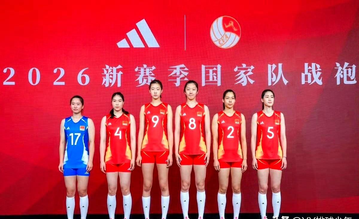 0-3！家门口输了个干净，南京青奥体育馆一片沉寂。

20-25、20-25、2
