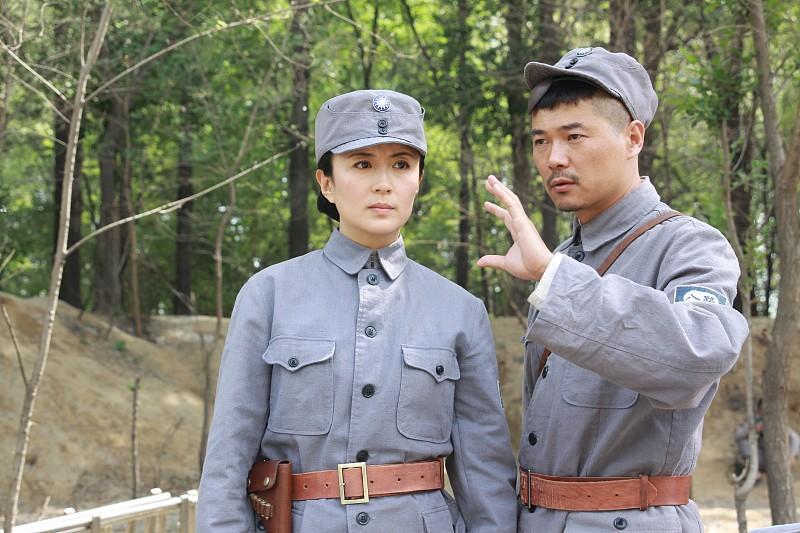 叶成焕，那时是红九十三师政治委员。陈友寿，93师师长。两人知道了这件事，没有绕开