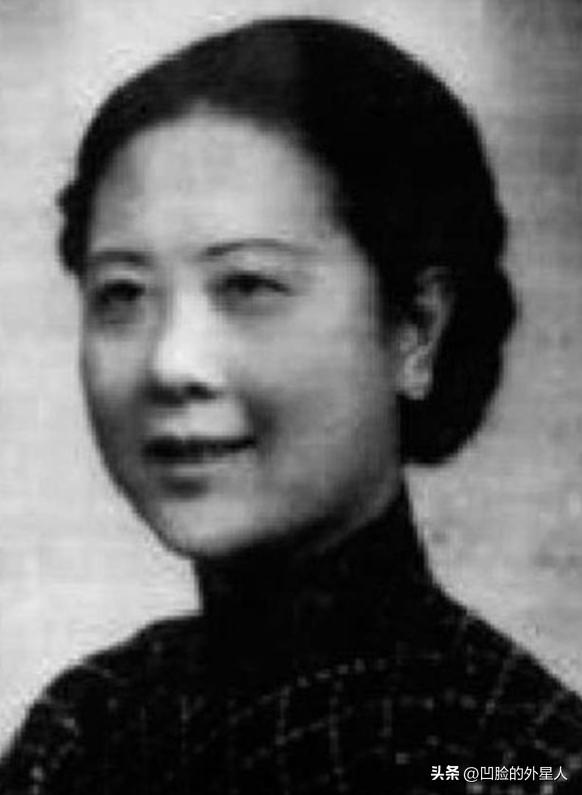 1990年，老态龙钟的张学良回忆起了于凤至：我和她没感情，不过生儿养女！她也有外