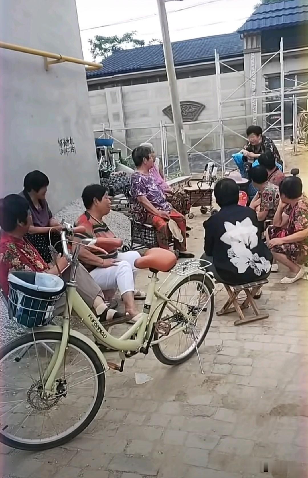 我发现一个规律，生女孩的家庭，女儿出嫁头胎90%是男孩。有男有女的家庭，儿子结婚