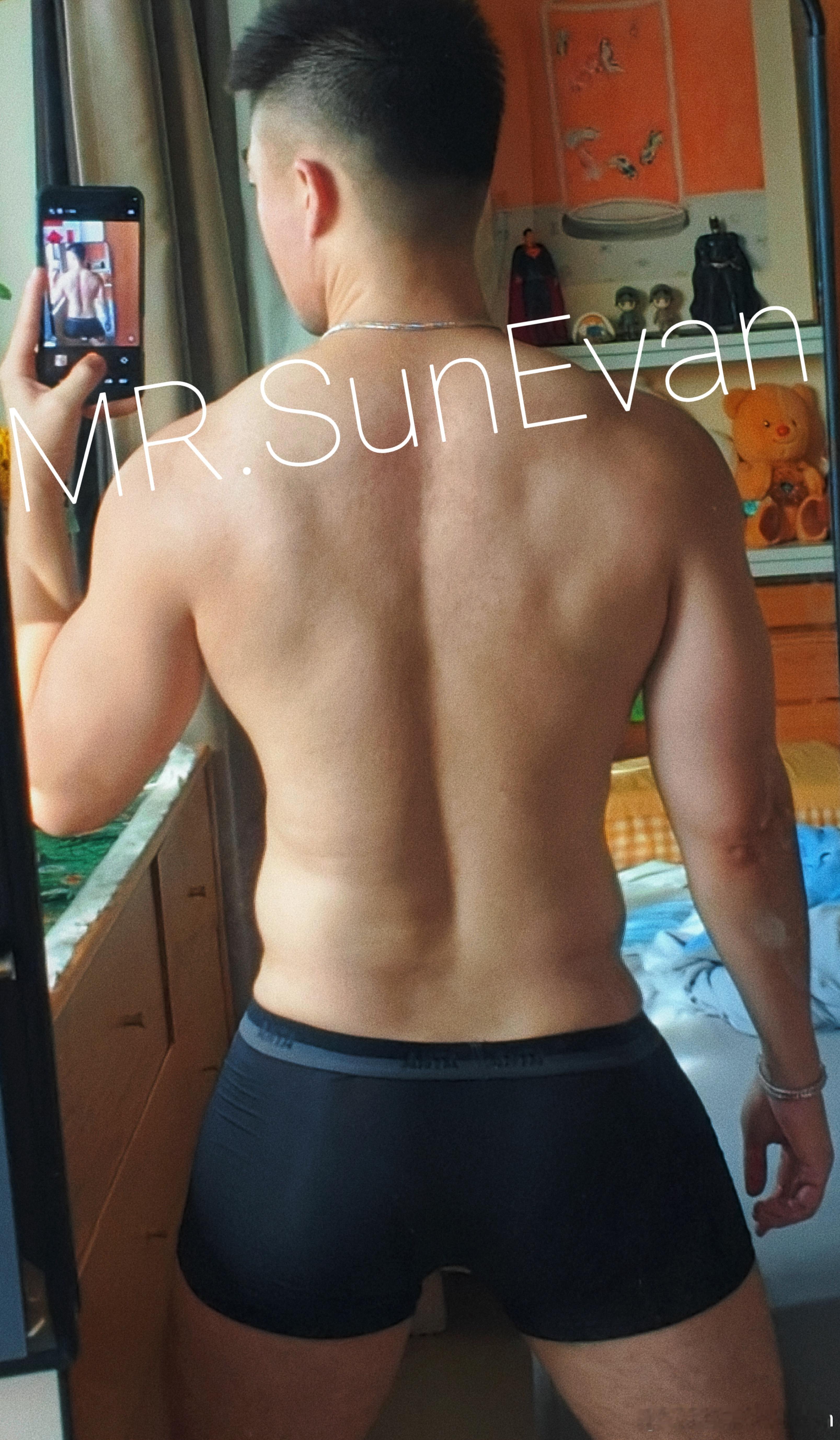 看一下渣渣背💪🏻 