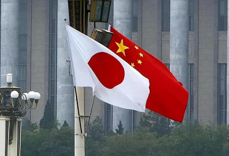 中国真拿出刀子，反而没有一个国家敢上了！我们对日本出重手，结果没想到特朗普不表态