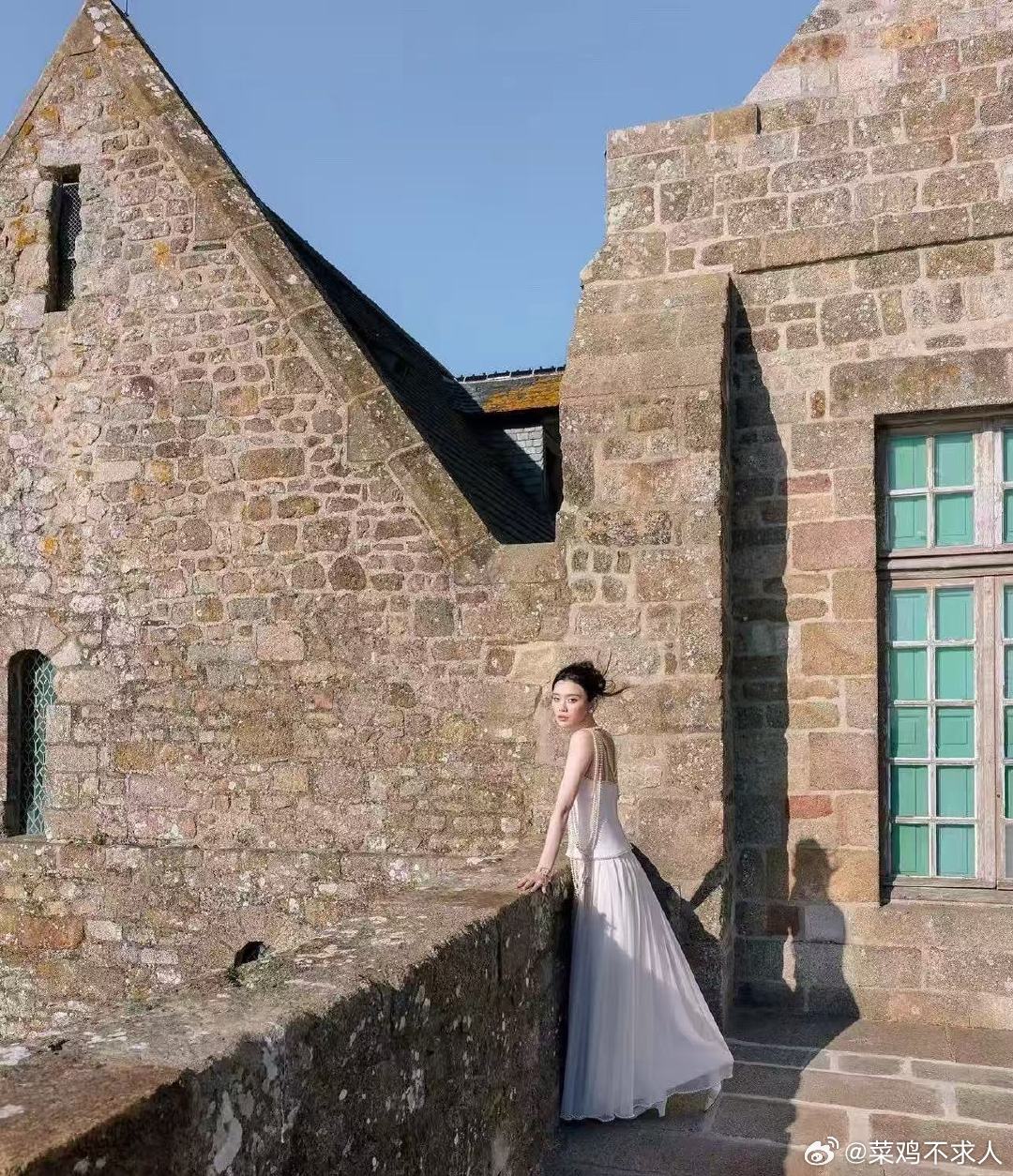 曝奚梦瑶婚礼摄影师140万一天曝奚梦瑶婚礼摄影师140万一天！奚梦瑶婚礼摄影师1