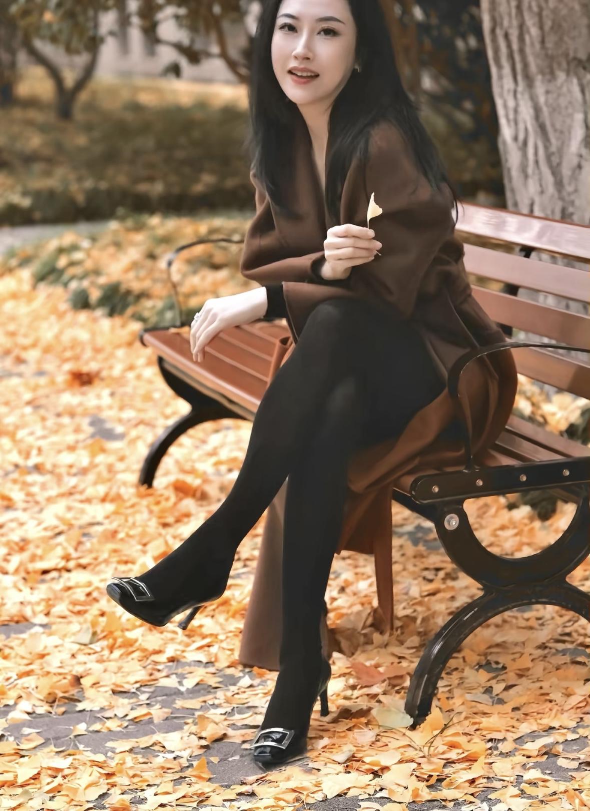 丝袜到底是给女生还是男生穿的