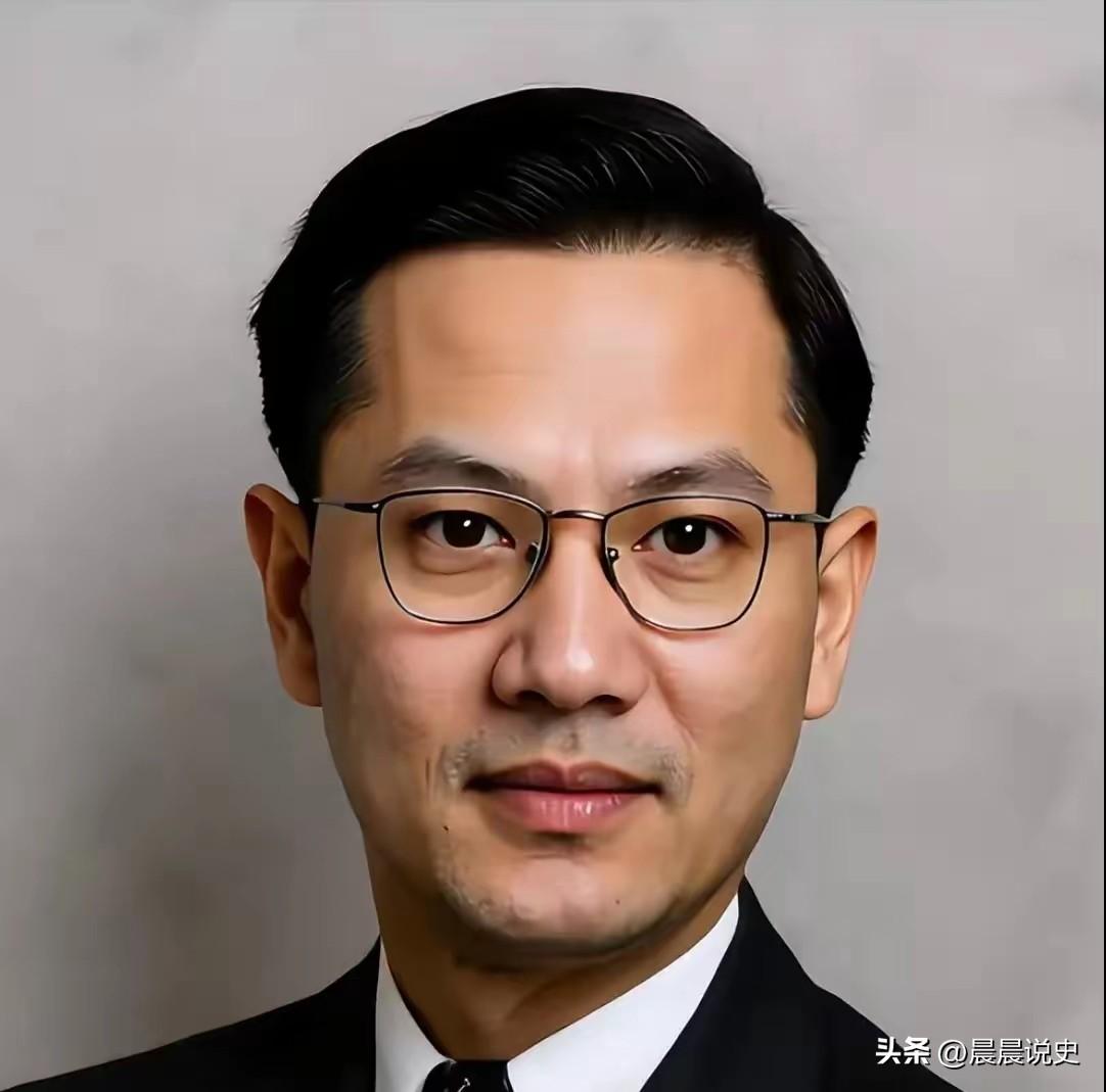 他双臂被反绑，由行刑宪兵灌下断头酒。1950年7月17日，我党红色特工刘晋钰，在