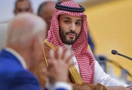 藏不住了！沙特、约旦、卡塔尔彻底不掩饰了，三国最高负责人亲自坐镇吉达，闭门开谈全