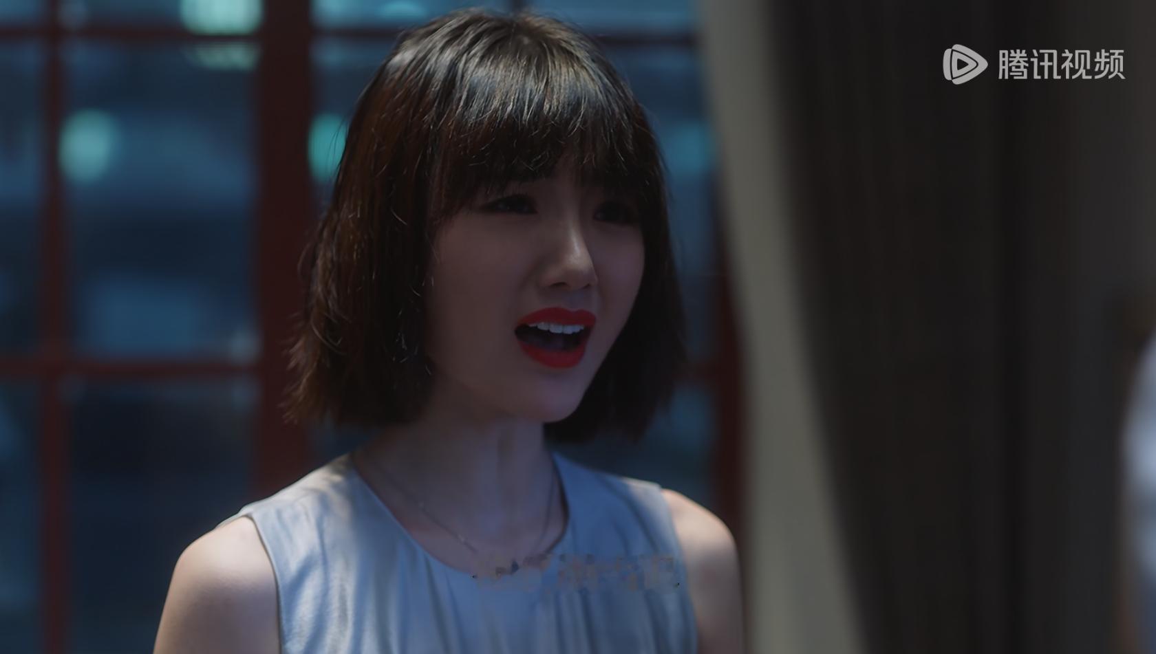 钟晓芹和陈屿终于离婚了，两个人的生活看着好压抑啊，感觉一直是钟晓芹在哄着陈屿 